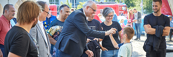 Bürgermeister Andreas Bovenschulte beim Hüttenfest von Arcellor Mittal