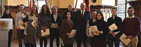 Einbürgerungsfeier mit Bürgermeister Andreas Bovenschulte und Innensenator Ulrich Mäurer.