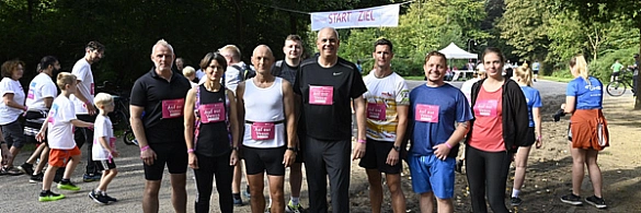 Bürgermeister Bovenschulte mit dem Rathaus-Team beim 23. Venuslauf. Bürgermeister Bovenschulte mit dem Rathaus-Team beim 23. Venuslauf.