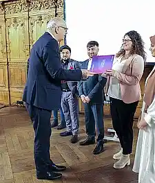 Auszubildende aus elf verschiedenen Ausbildungsberufen aus Bremen und Bremerhaven wurden im Rathaus mit dem Europass Mobilität für ihre Teilnahme an einem ERASMUS+-Auslandsaufenthalt ausgezeichnet.