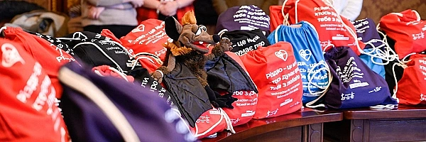 Gepackte Weihnachtsbeutel.