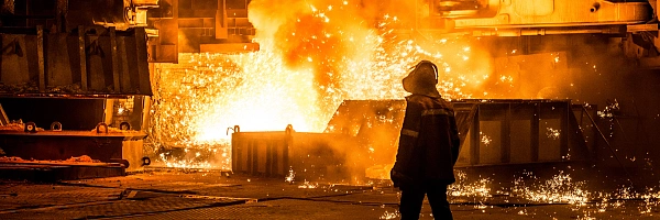 Szene aus einem Stahlwerk. Szene aus einem Stahlwerk.