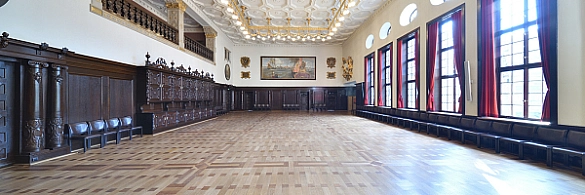 Blick in den Festsaal des Rathauses. Blick in den Festsaal des Rathauses.