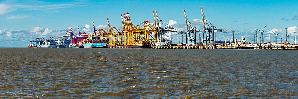 Blick auf den Containerterminal Bremerhaven.