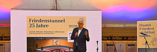 Bürgermeister Andreas Bovenschulte bei der Feier im Friednstunnel.
