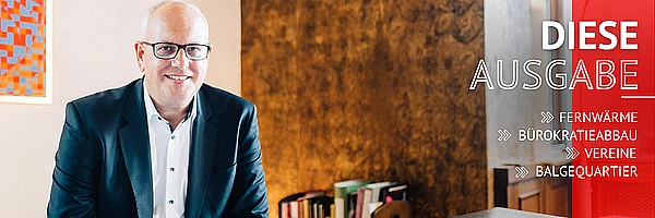 Bürgermeister Andreas Bovenschulte sitzt am Schreibtisch.