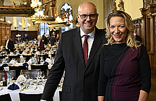 Burgermeister Andreas Bovenschulte und AWI-Direktorin Antje Boetius beim Senatsessen anlässlich des Deutschen Schifffahrtstags 2022.