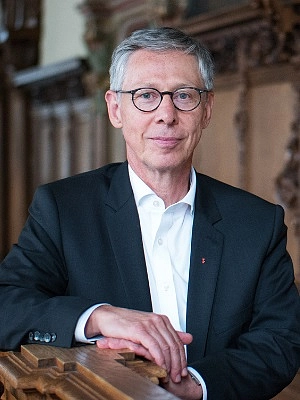 Portrait von Dr. Carsten Sieling