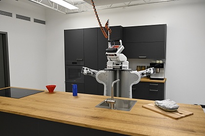 Dieser Roboter könnte schon bald Menschen in der Küche beim Abwasch oder Kochen helfen.